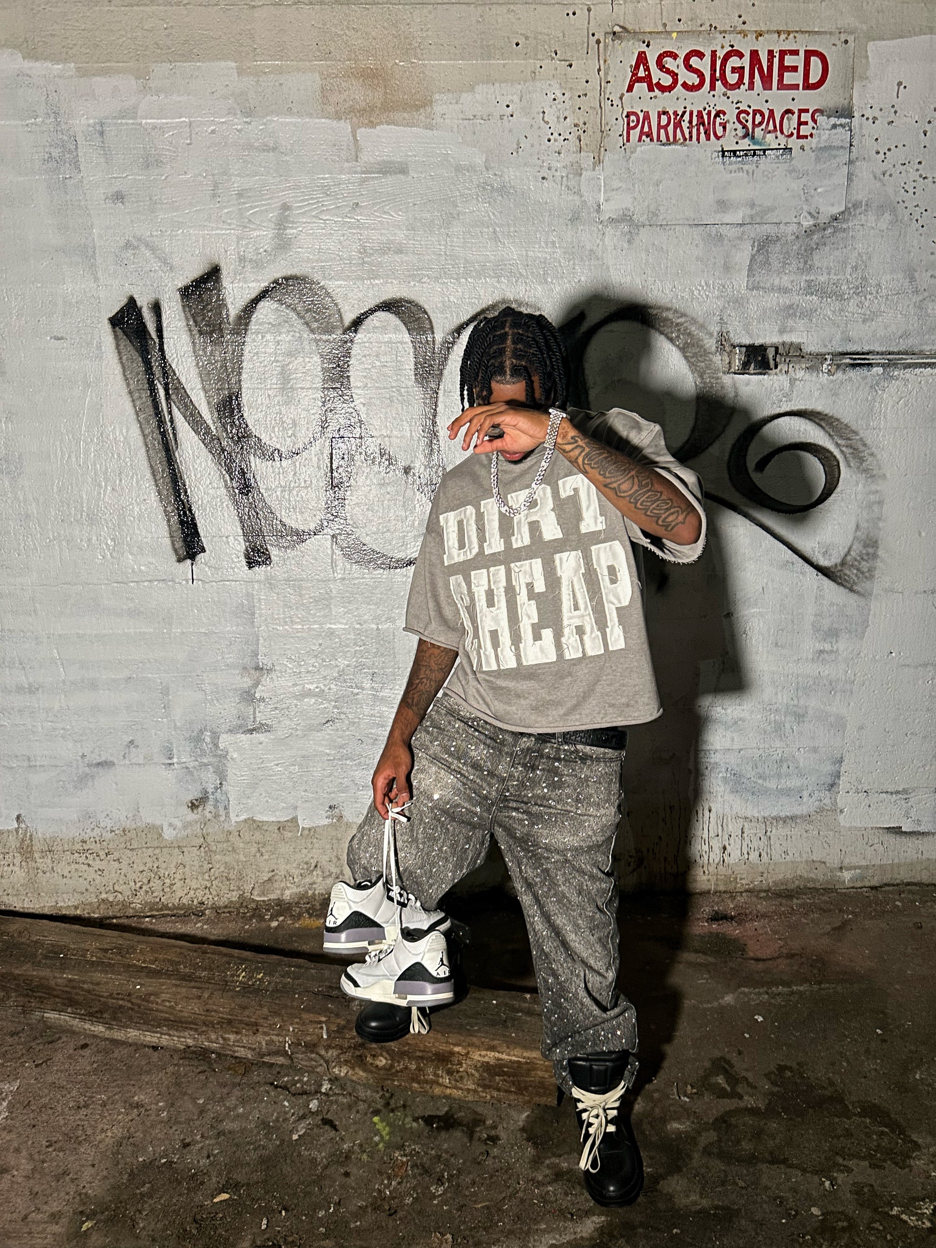 dirt cheap grey tee